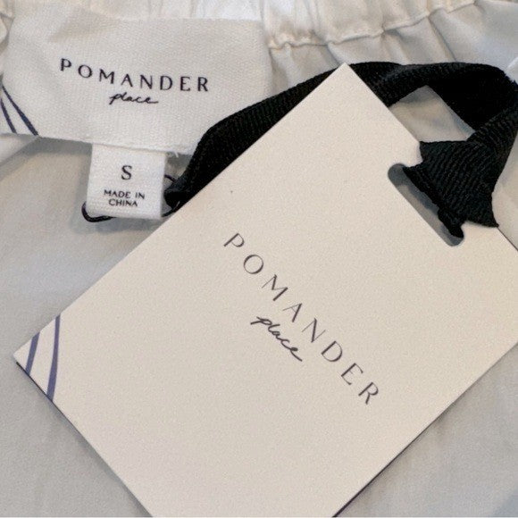 Pomander Place | NEW White Rae Ruffle Collar Short Sleeve Blouse Size S