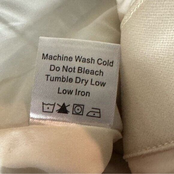 Tuckernuck | NEW Water's Edge Hydrangea Kennedy Front Slit Midi Skirt Size M