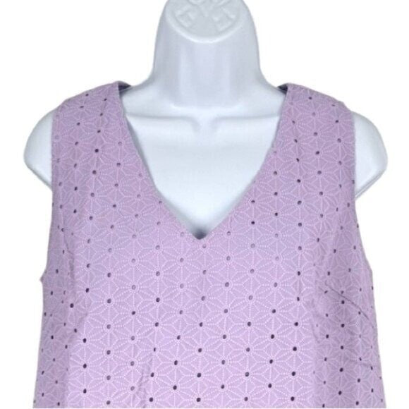 Tuckernuck | NEW Lavender Eyelet Valerie V-neckline Sleeveless Top Size XL