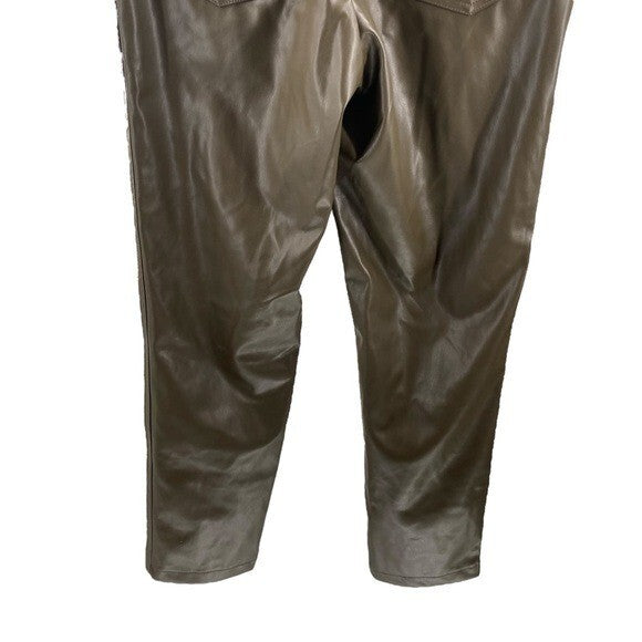 BCBGeneration | NEW Straight Cut Cropped Vegan Leather Pant in Olive Size XS