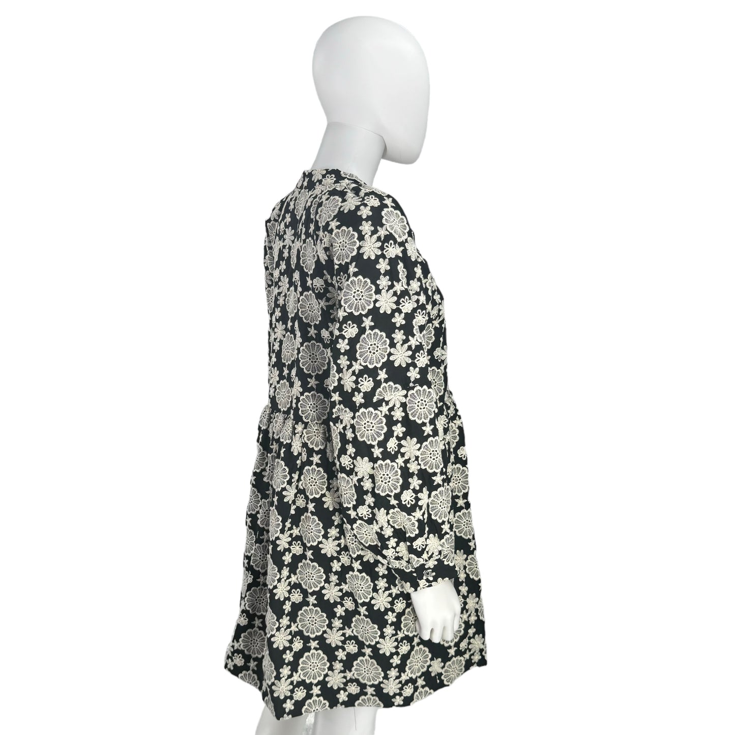 Hyacinth House Black & Ivory Eyelet Kathleen Long Sleeve Dress