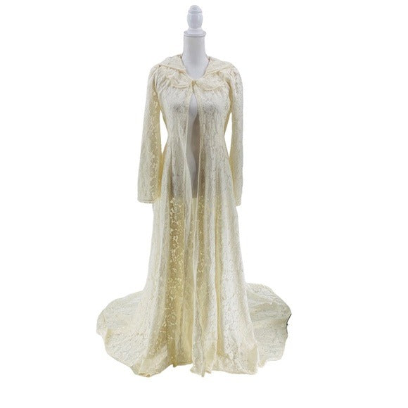 LoveShackFancy Makena Rare Lace Peter Pan Cape Overcoat In Ivory